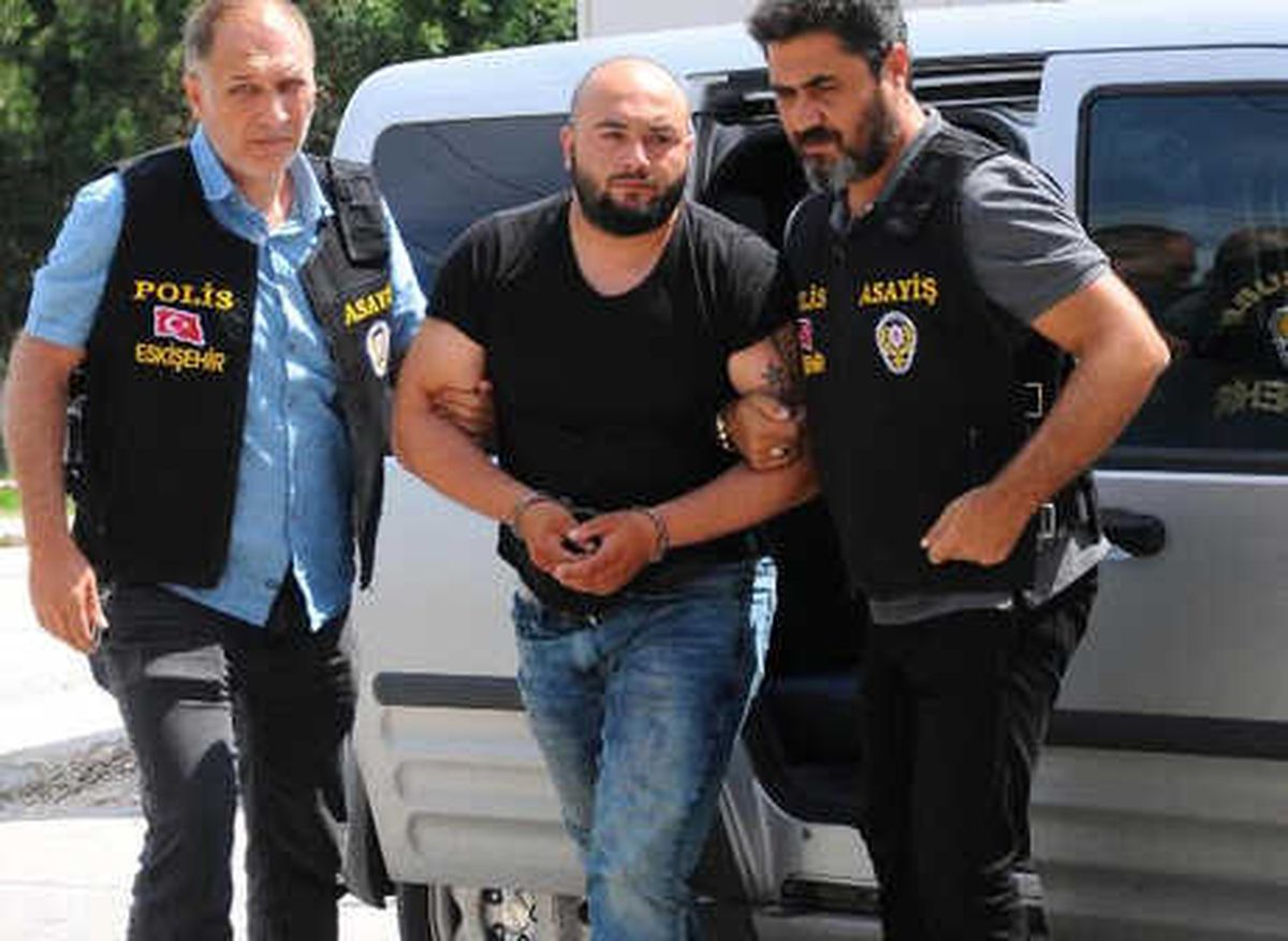 Telefonda Eşinin Mesajlarını Görünce Hastaneye Gidip, Cinayeti İşlemiş (2)