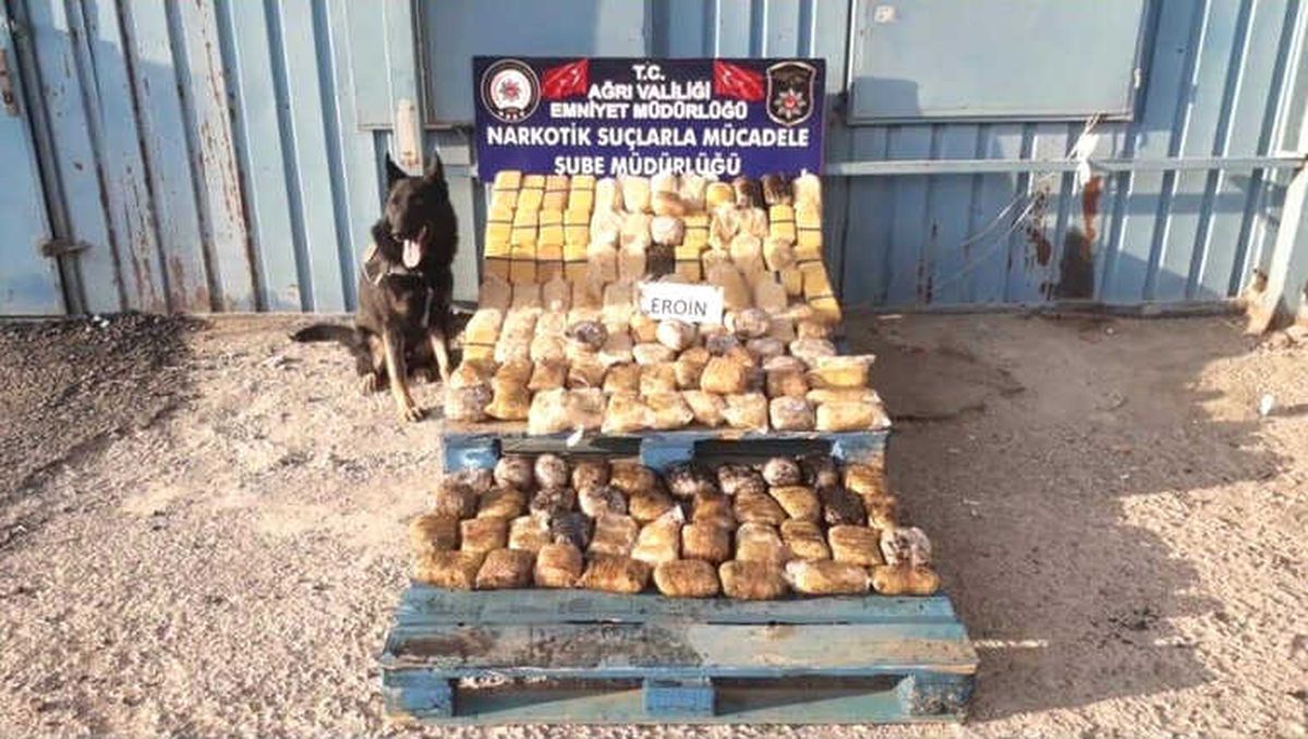 Tırdan Uyuşturucu Çıktı