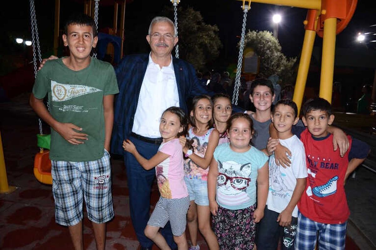 Torbalı\'da Başkan Görmez\'e Sevgi Seli