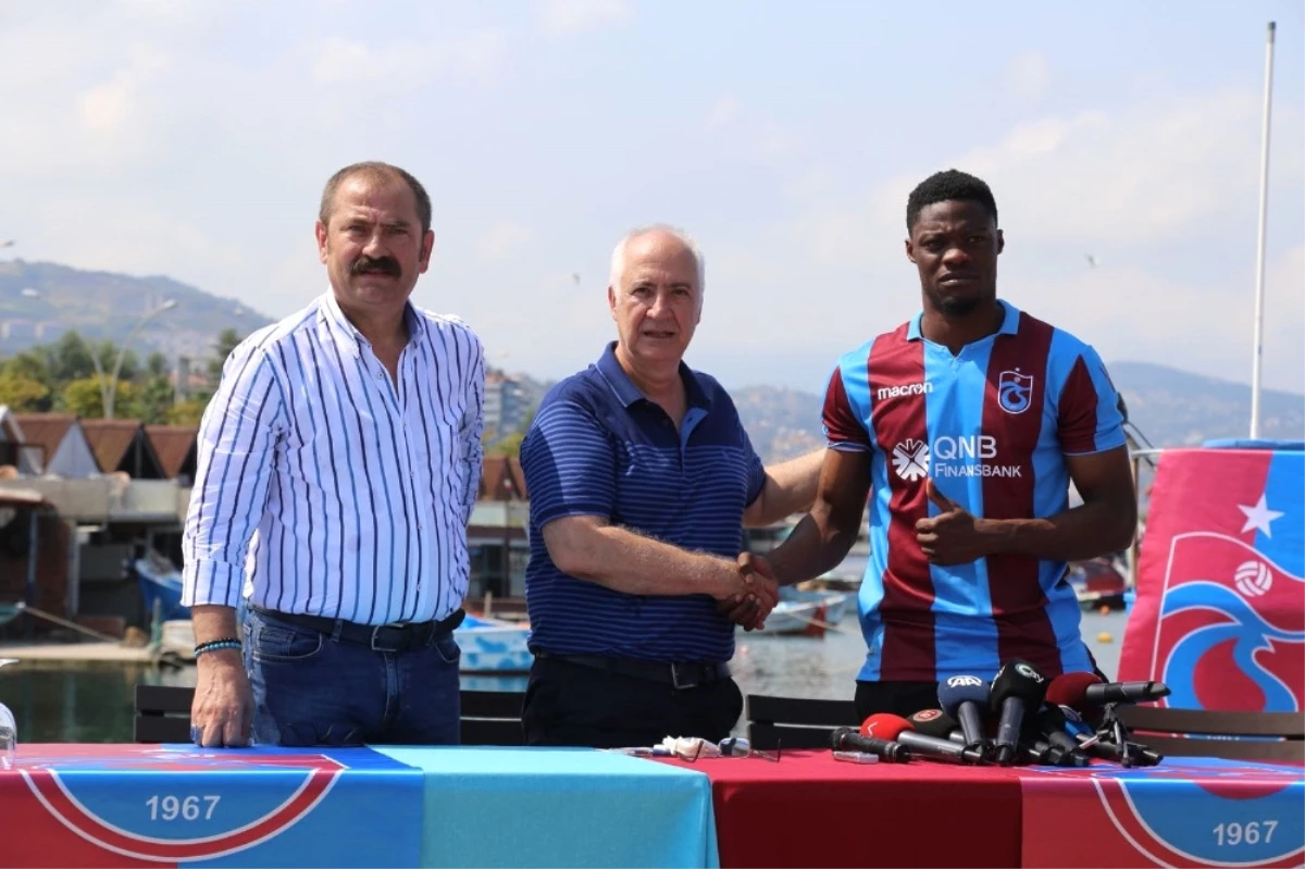 Trabzonspor Calep Ekuban ile Sözleşme İmzaladı
