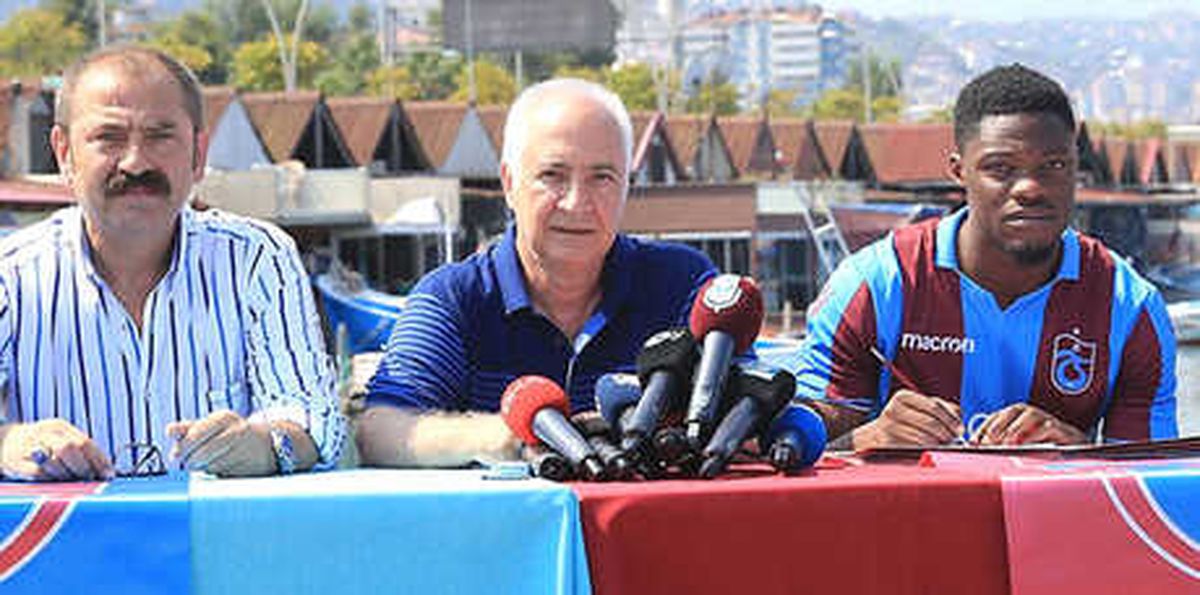 Trabzonspor\'da Caleb Ekuban İmzayı Attı