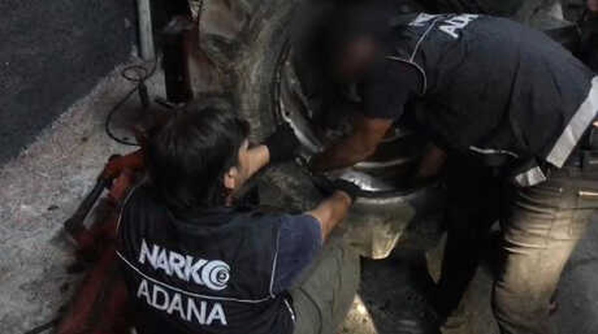 Traktör Tekerleklerinden Esrar Çıktı