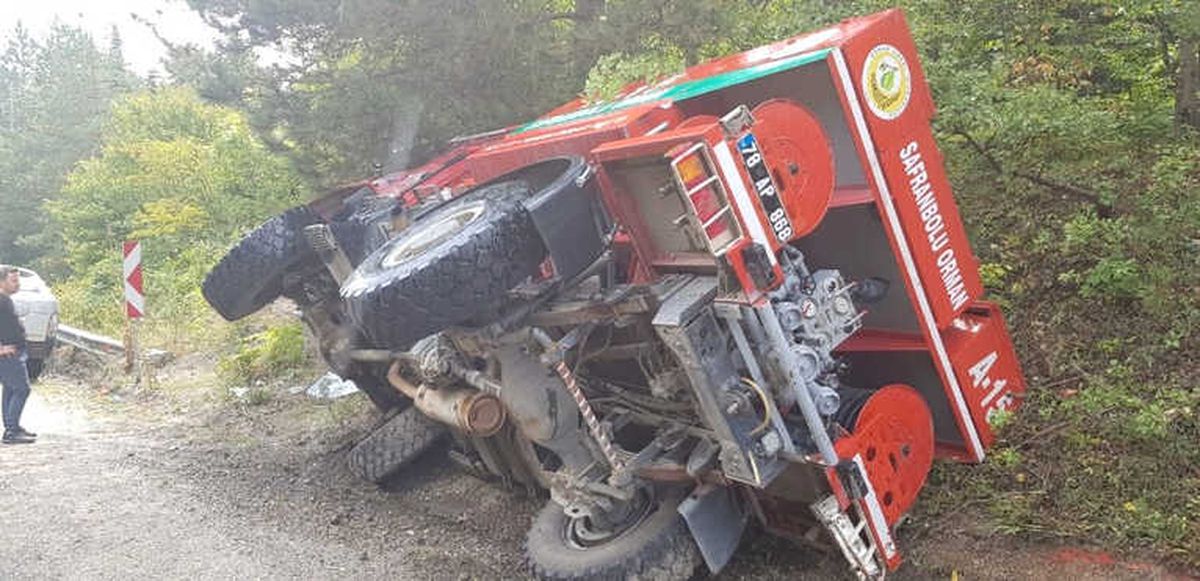 Yangına Giden Arazöz Devrildi: 2 Yaralı