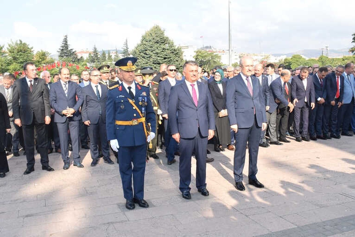 30 Ağustos Zafer Bayramı Balıkesir\'de Kutlandı