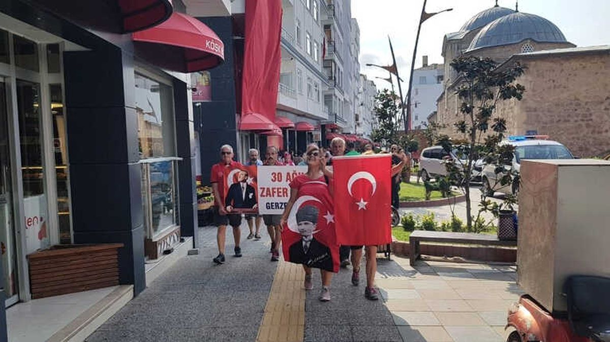 30 Ağustos Zafer Bayramı İçin 41 Km Yürüdüler