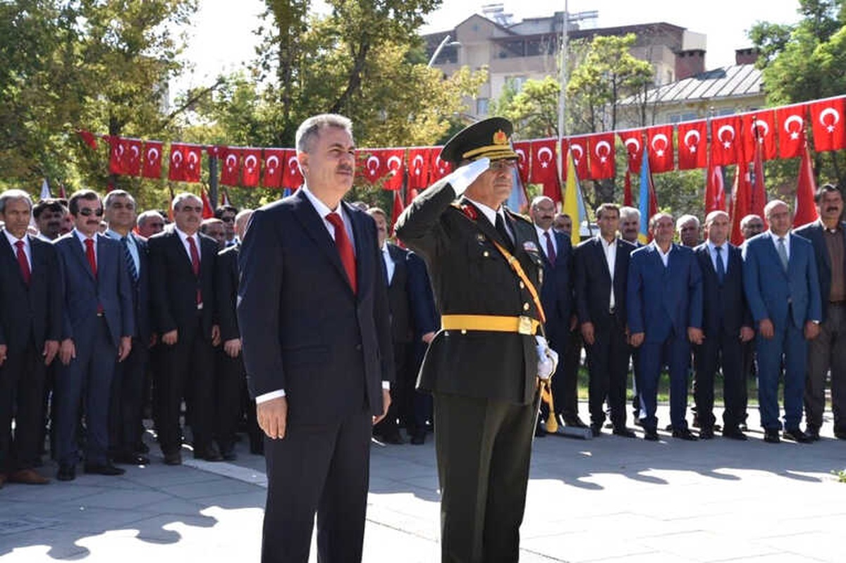 Ağrı\'da 30 Ağustos Zafer Bayramı Kutlandı