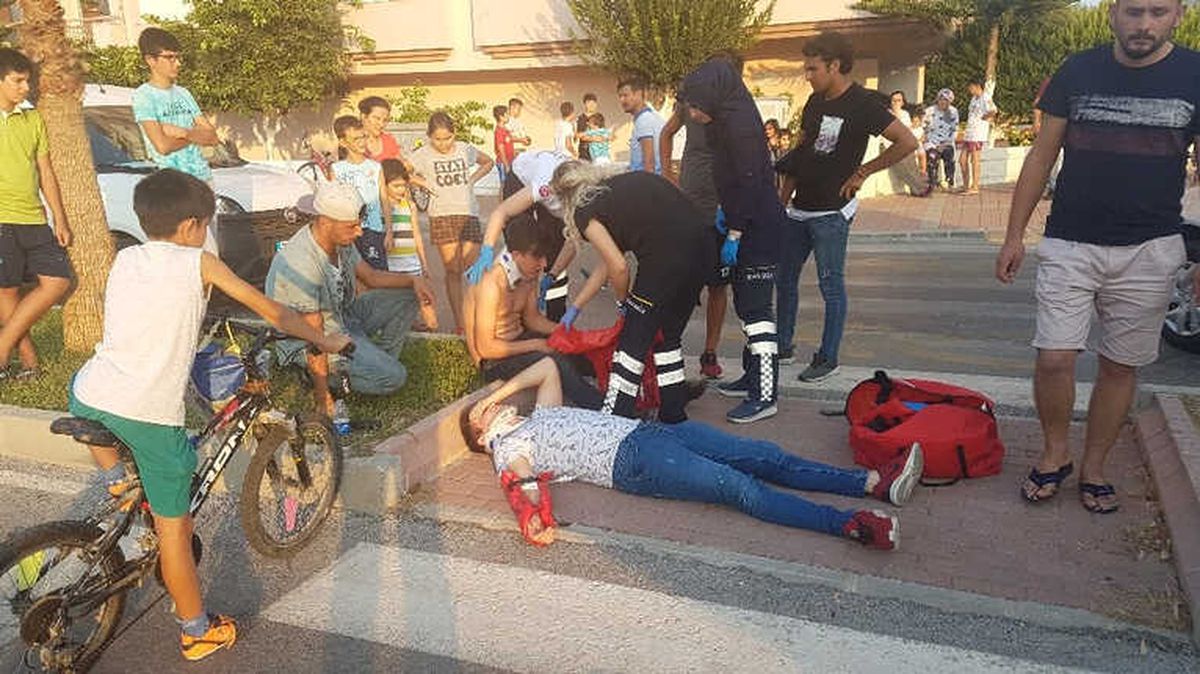 Antalya\'da Trafik Kazası: 3 Yaralı