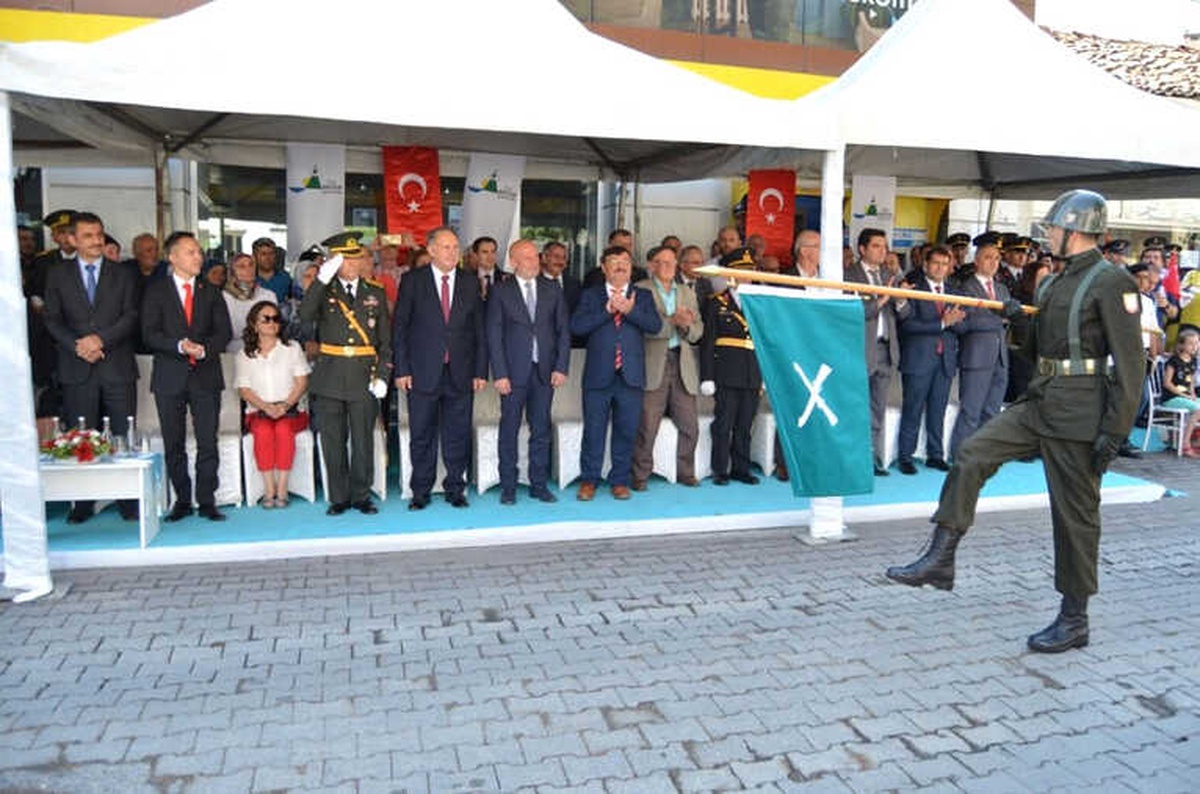 Artvin\'de 30 Ağustos Zafer Bayramı Kutlandı