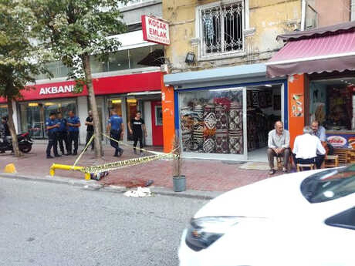 Bangladeşli Genç 3. Kattan Aşağı Böyle Düştü