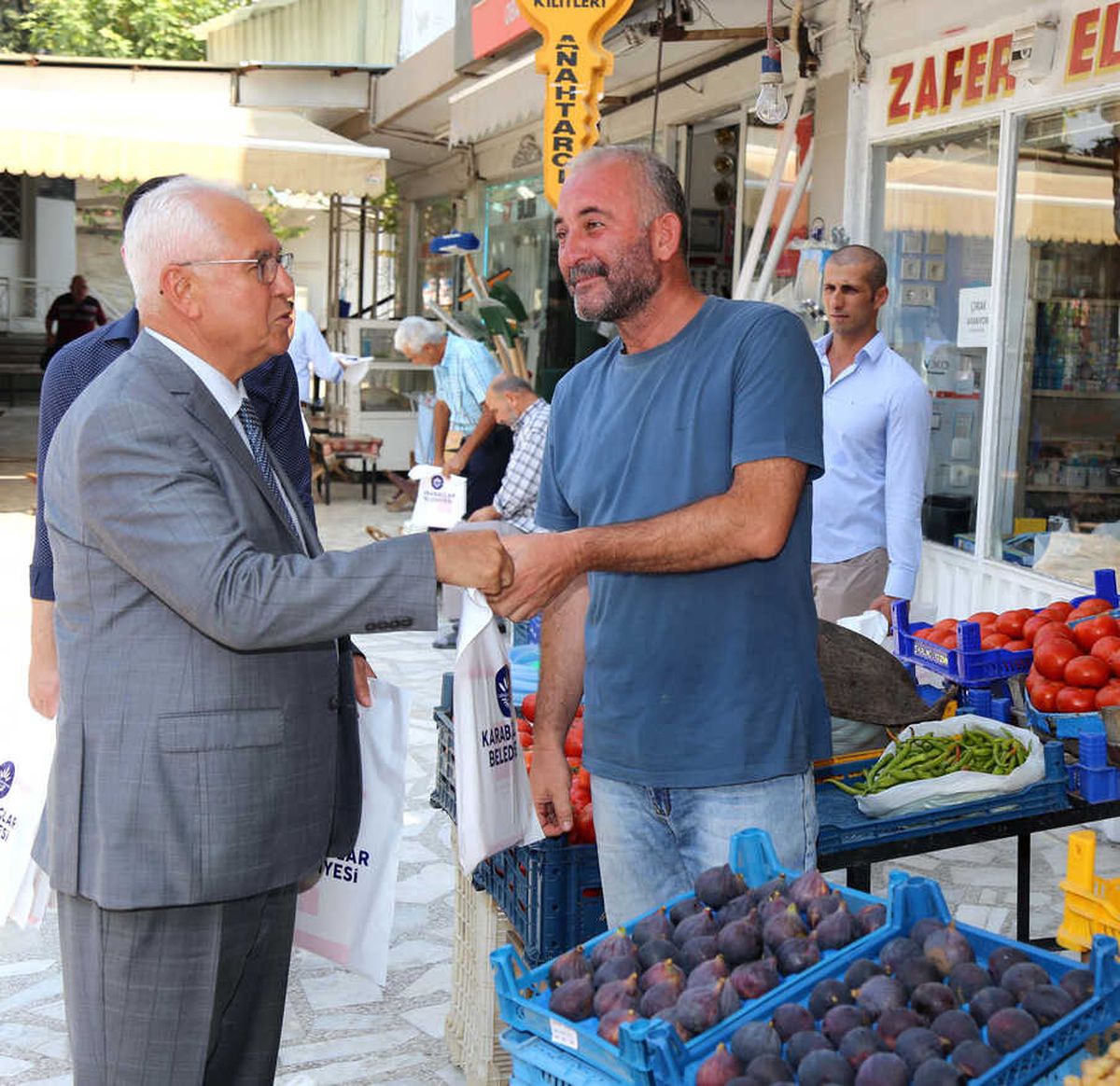 Başkan Selvitopu\'ndan Bayrak Seferberliği
