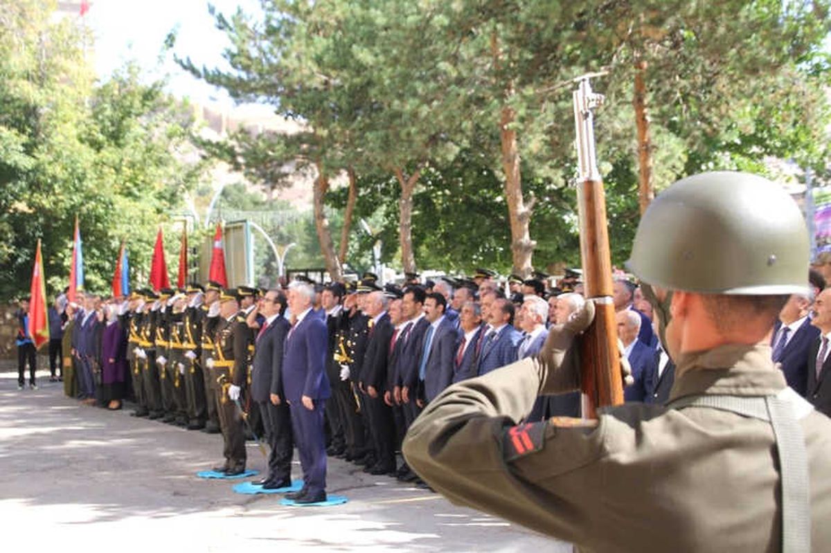 Bayburt\'ta 30 Ağustos Coşkusu
