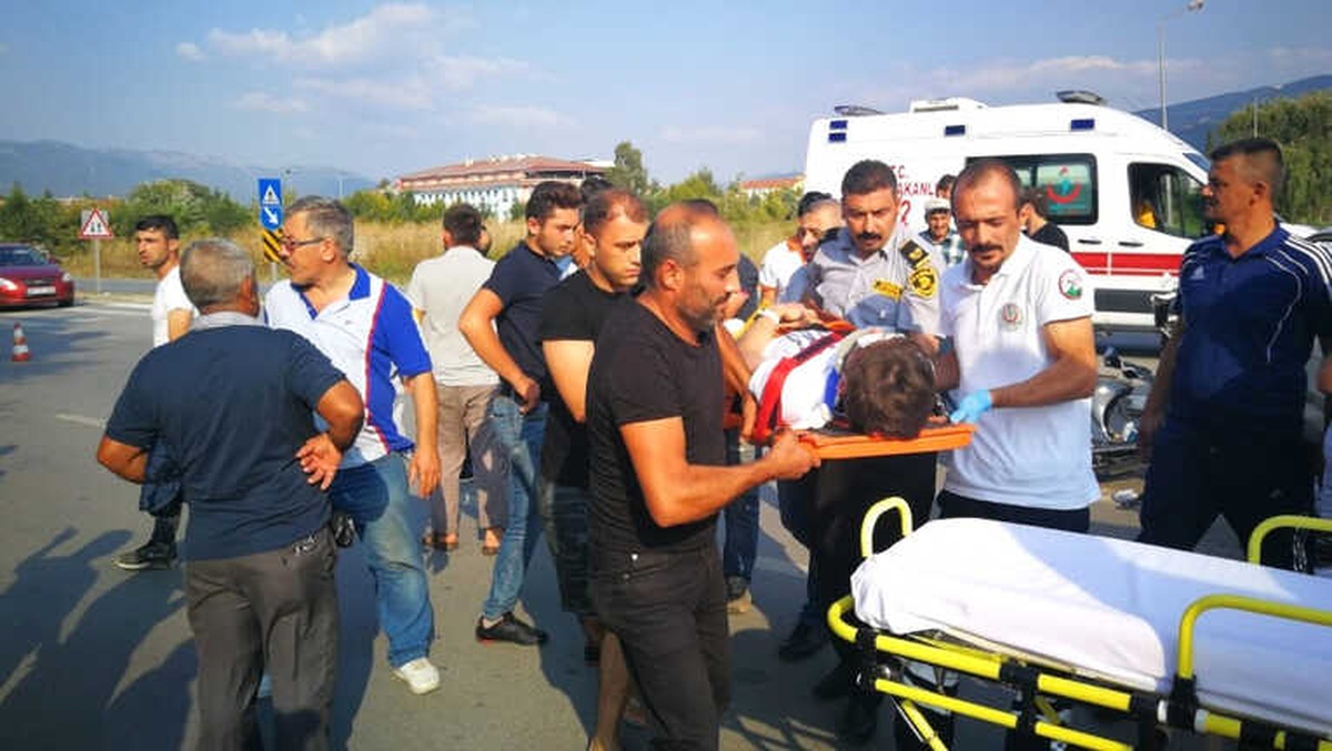 Bursa\'da Feci Kaza Güvenlik Kamerasına Yansıdı