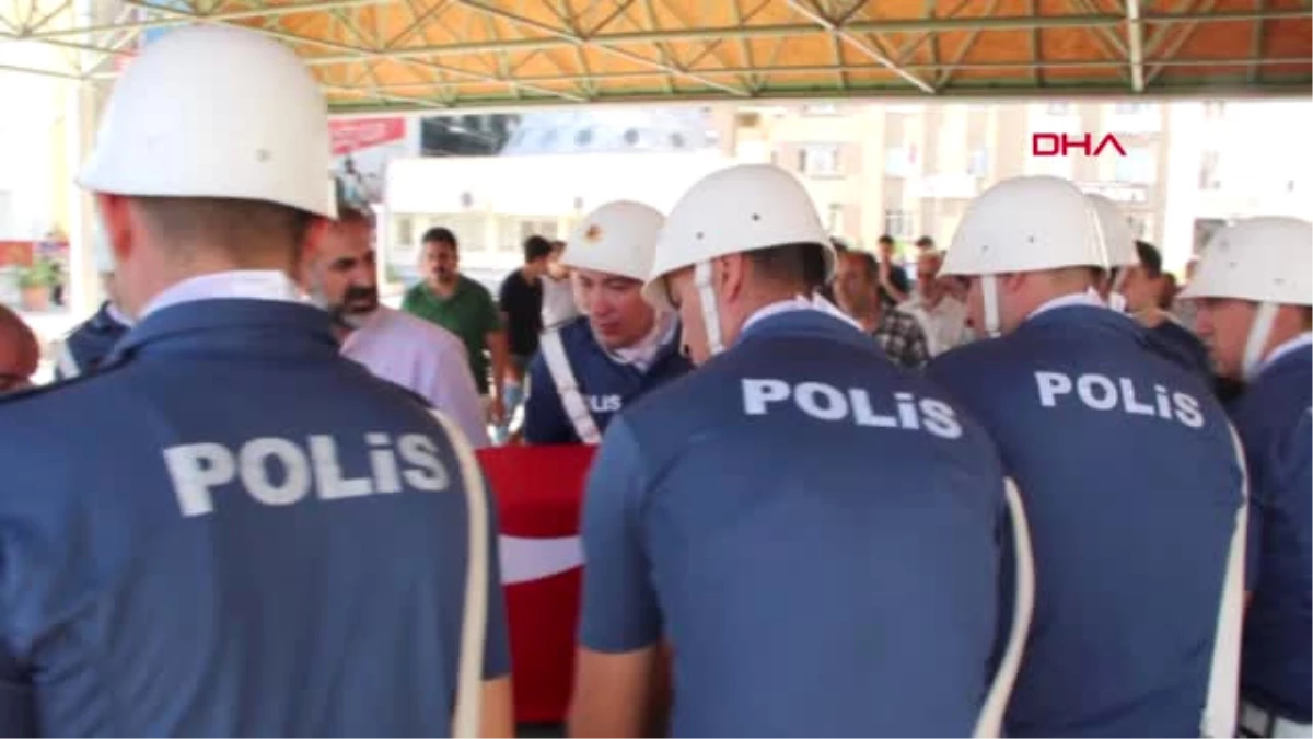 Elazığ Görevi Başında Şehit Olan Polis, Son Yolculuğuna Uğurlandı