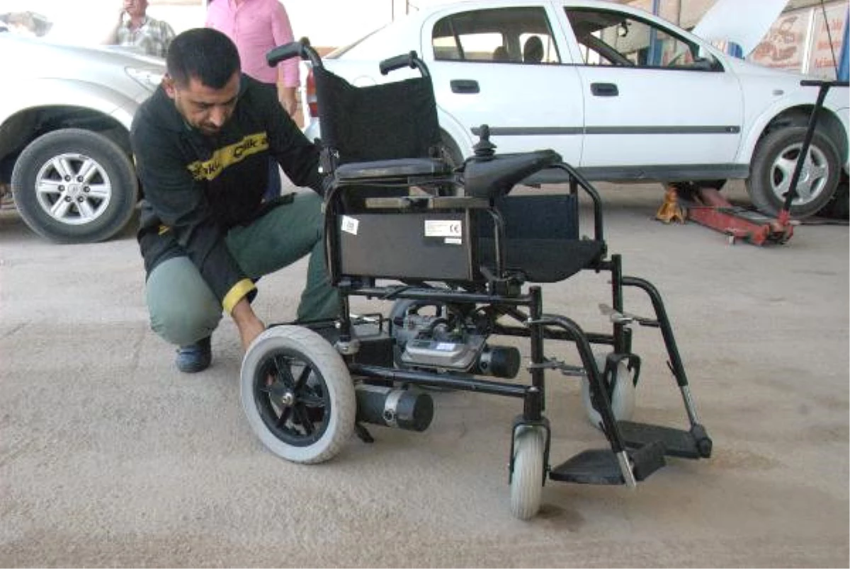 Engelli Babası, Engellilerin Aracını Ücretsiz Tamir Ediyor