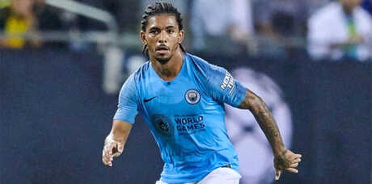 F.bahçe\'nin Gözdesi Douglas, Girona Yolunda...