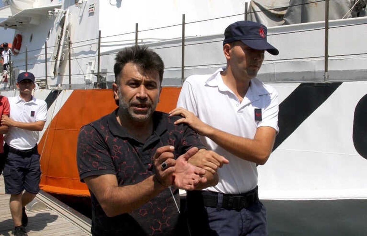 Fethiye\'de 34 Kaçak Göçmen ile 3 Organizatör Yakalandı