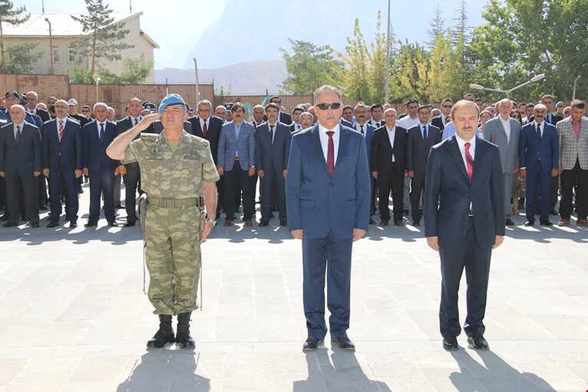Hakkari\'de 30 Ağustos Zafer Bayramı Kutlandı