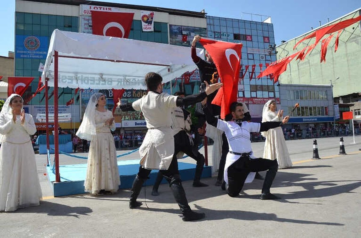 Iğdır\'da Zafer Bayramı Coşkusu