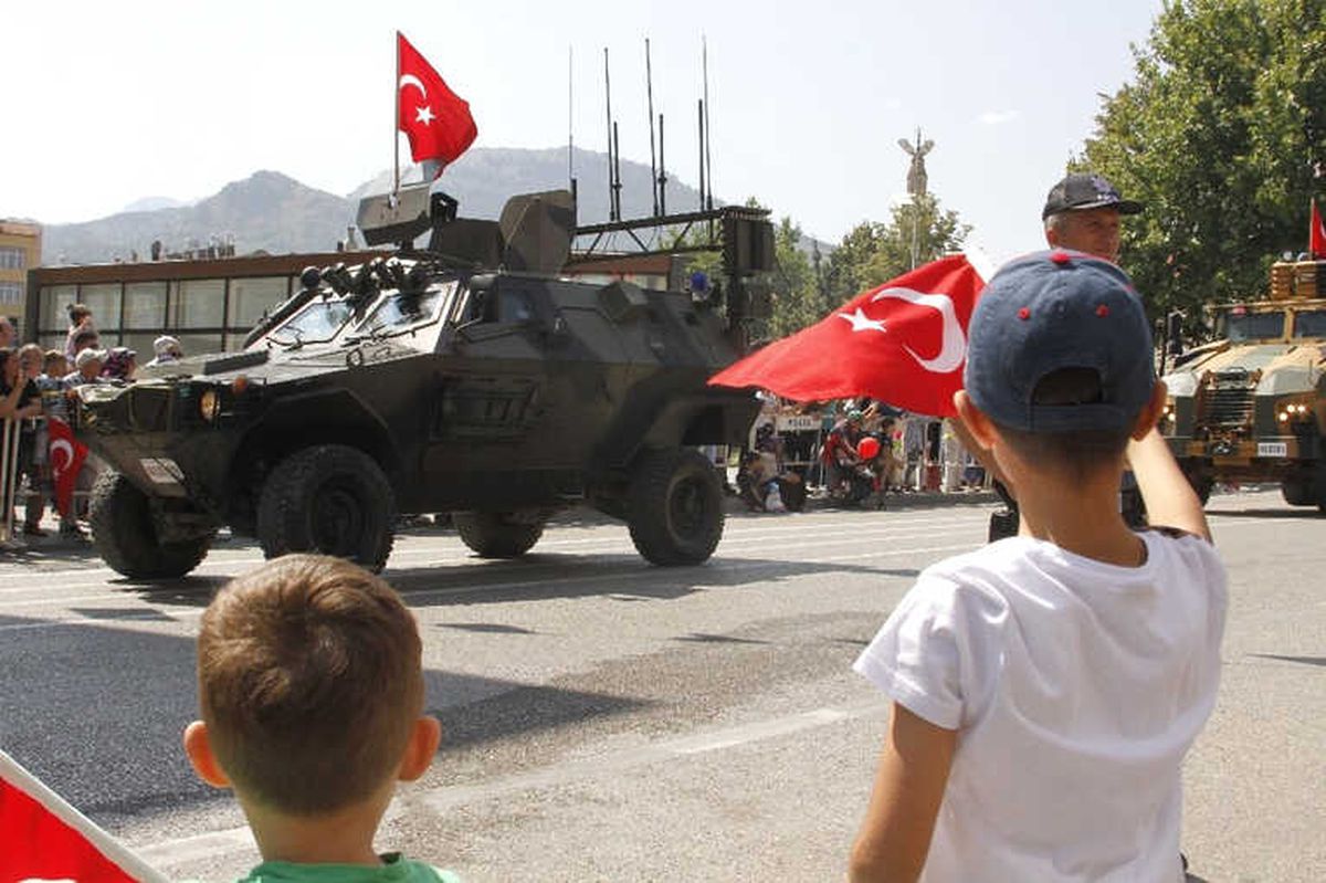 Isparta\'da 30 Ağustos Zafer Bayramı Coşkusu