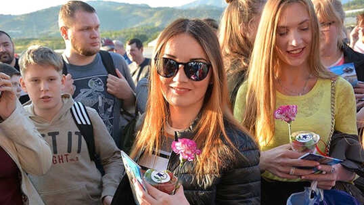 Özdemir: Turistler Bu Yıl Türkiye\'ye Hücum Etti