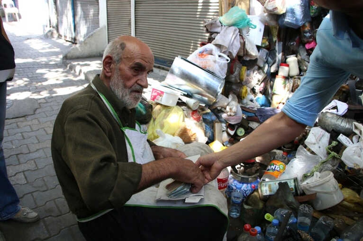 Parasının Çalındığını Polisten Öğrendi