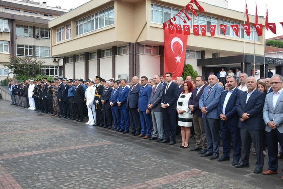 Sinop\'ta 30 Ağustos Coşkuyla Kutlandı