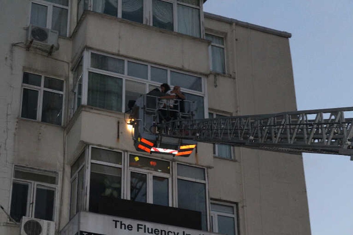 Şişli Emekli Subay Evleri\'nde Korkutan Yangın