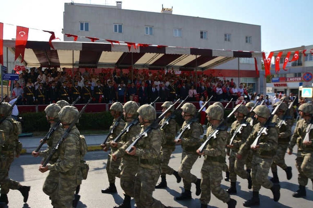 Söke\'de 30 Ağustos Zafer Bayramı Kutlamaları