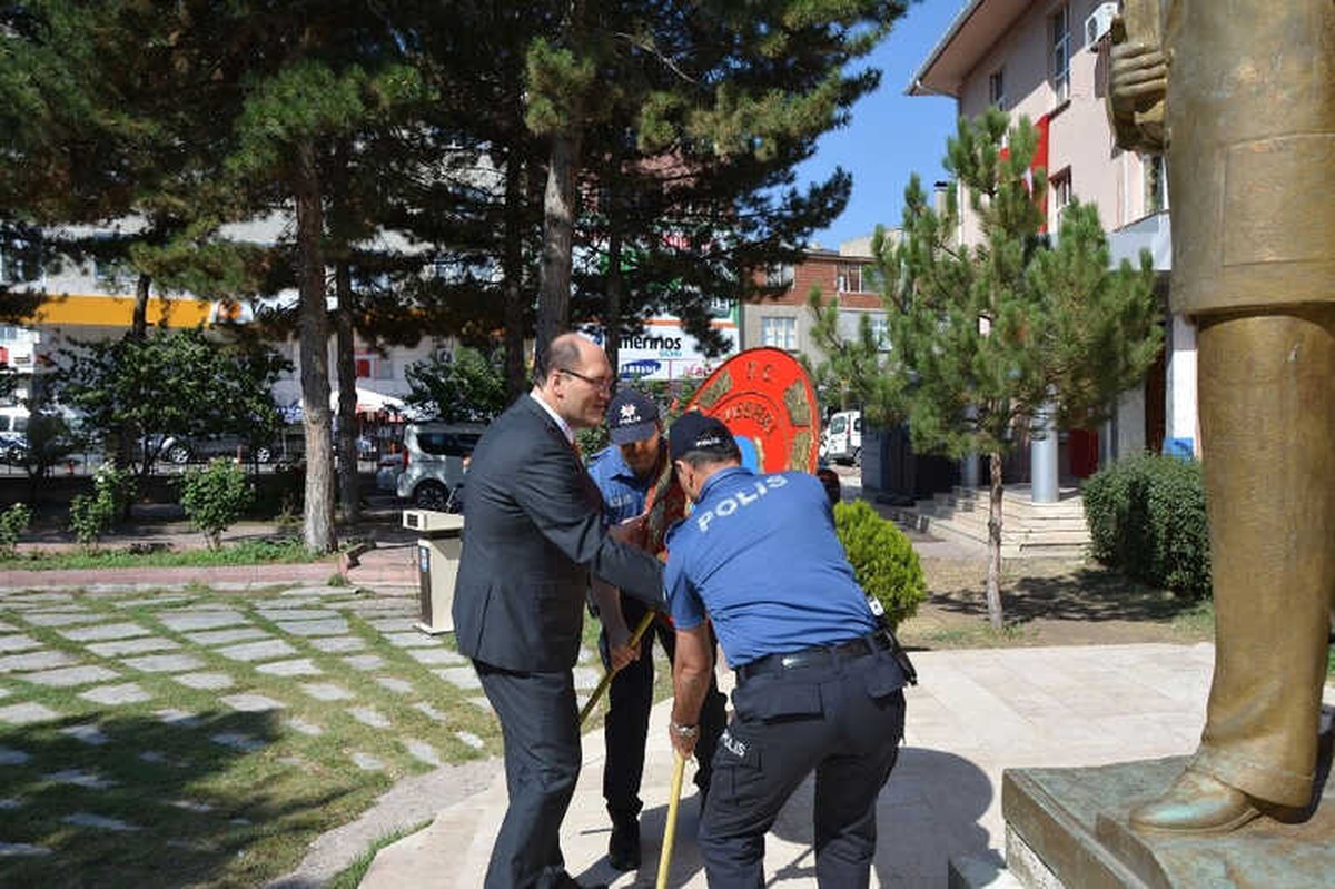 Suşehri\'nde 30 Ağustos Zafer Bayramı Kutlandı