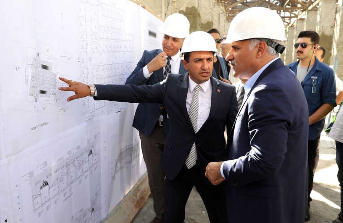 Vali Zorluoğlu, Tarihi Peynirciler Çarşısı\'nda İncelemelerde Bulundu