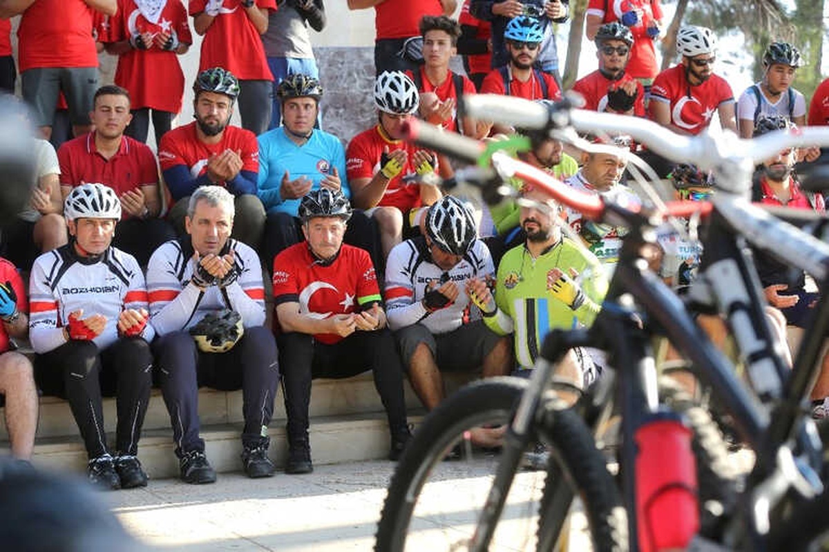 Zafer Bayramı\'nda 50 Kilometre Pedal Çevirdiler