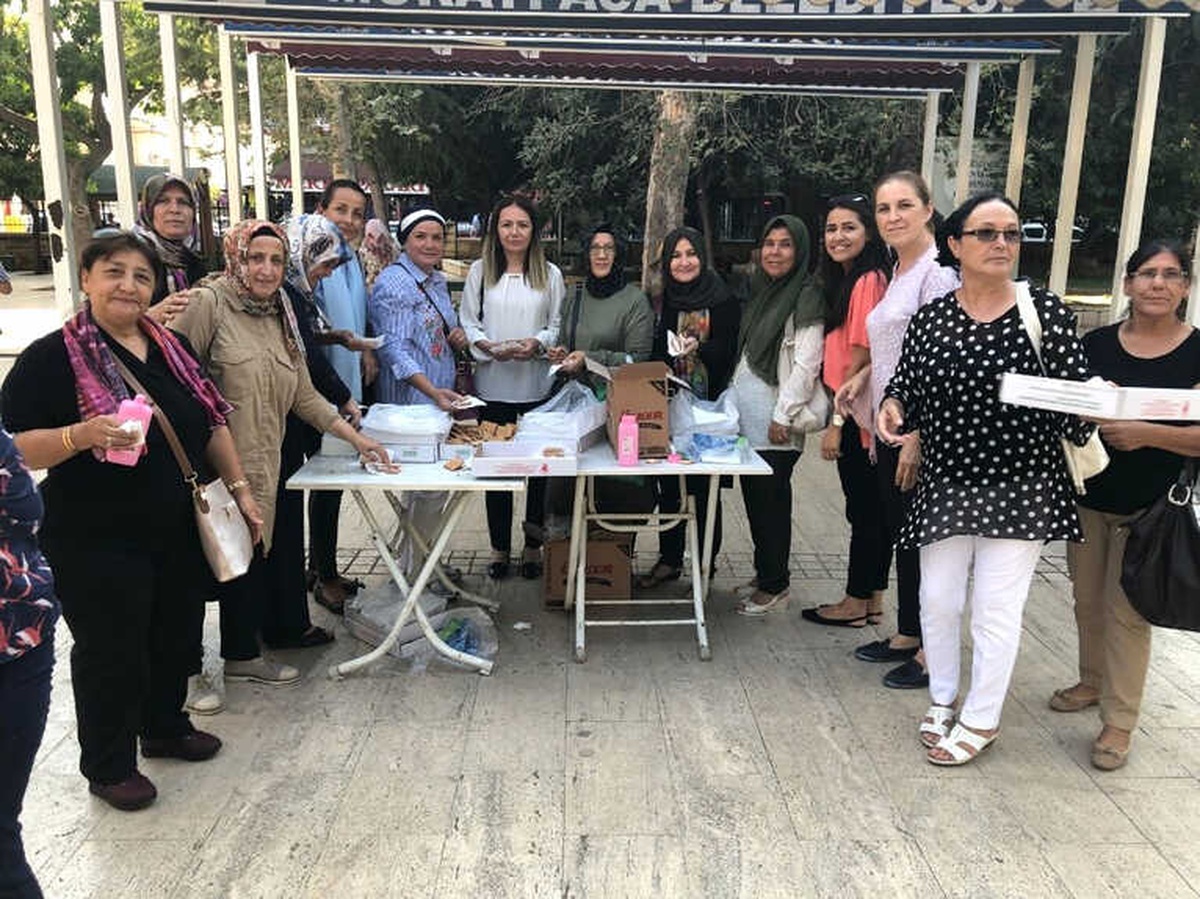 Ak Kadınlar Büyük Zaferi Kutladı