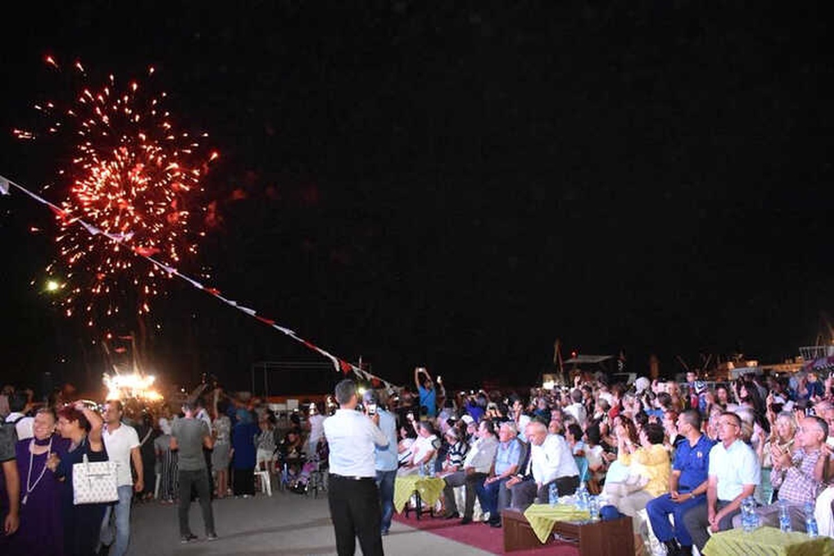 Balıkçılar "Vira Bismillah "Dedi, Vatandaşlar Eğlenceye Doydu