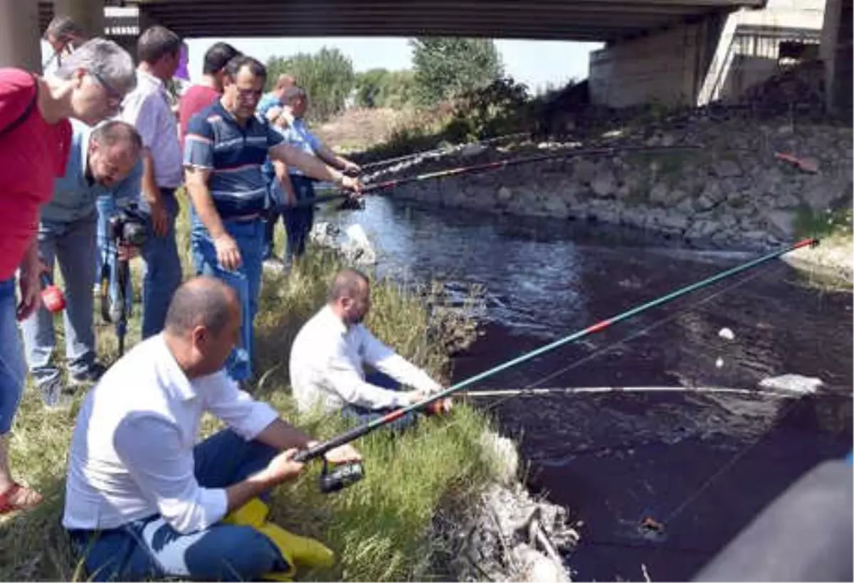 CHP\'li Aygun\'dan Ergene Nehri\'nde Oltalı Eylem