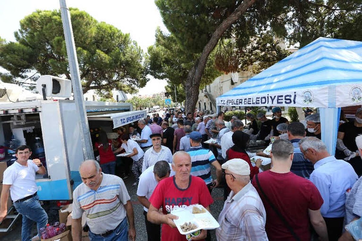 Efeler Belediyesi Şehitleri Unutmadı