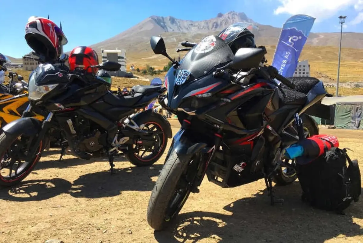 Erciyes Motofest\' Kamp Ateşinin Yanmasıyla Başladı