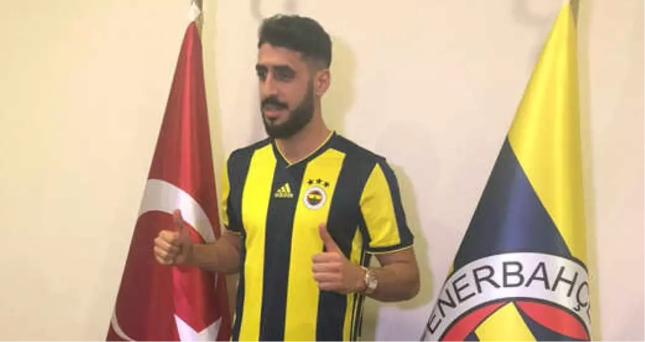 Galatasaray\'dan Ayrılan Tolga Ciğerci, Fenerbahçe Forması Giydi