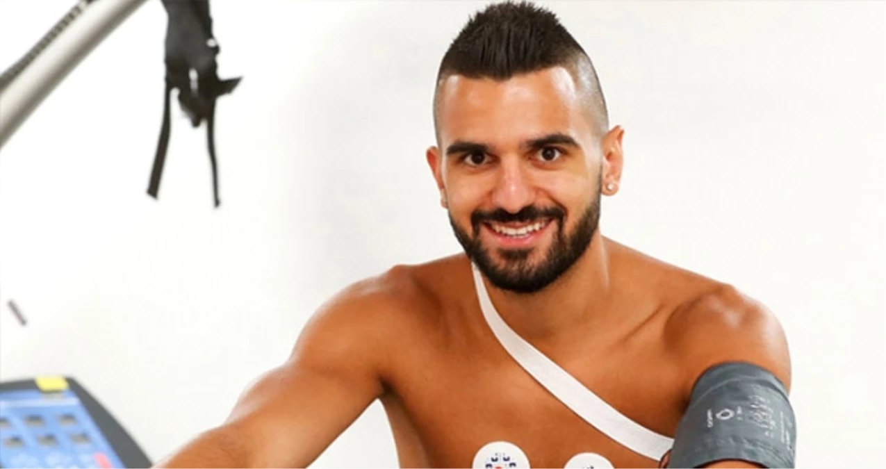 Hollanda Ekibi PSV, Bursasporlu Aziz Behich\'i Transfer Etti