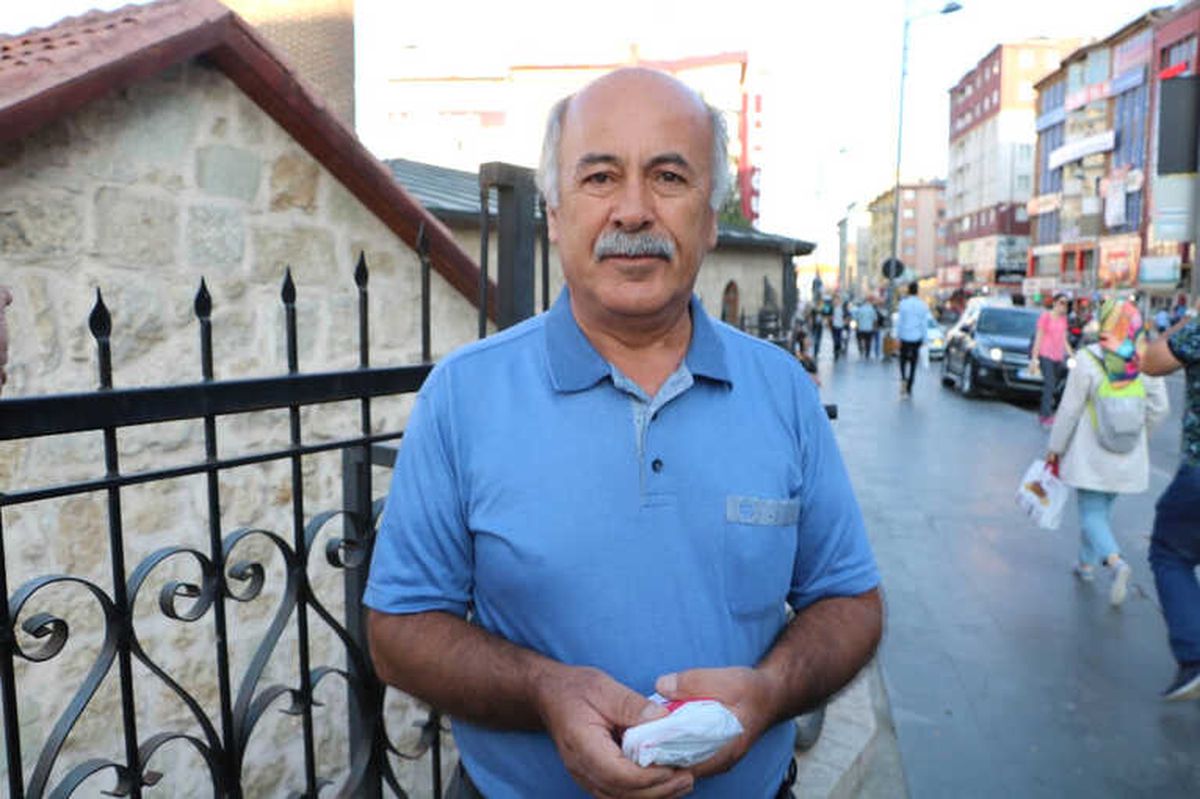 İnsanlık Yapacağına Pişman Oldu