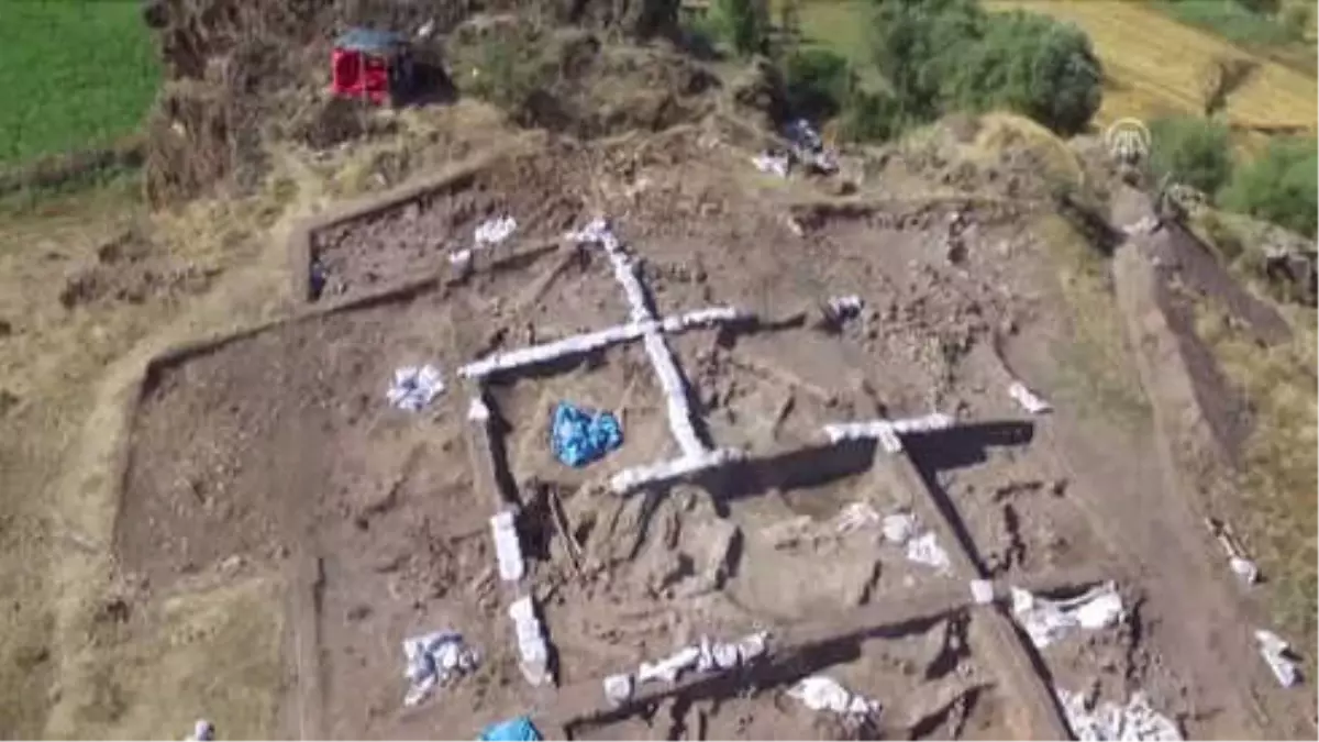 Kanlıtaş\'ta 8 Bin Yıl Önce Kırmızı ve Sarı Boya Üretilmiş