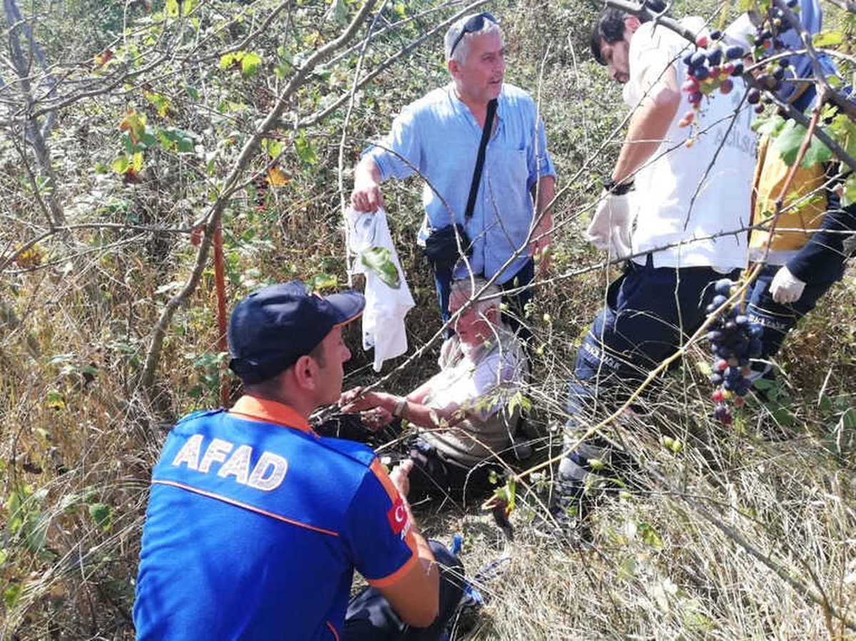 Kuşburnu Toplamaya Çıkan Yaşlı Adam Çalıların Arasında Bulundu