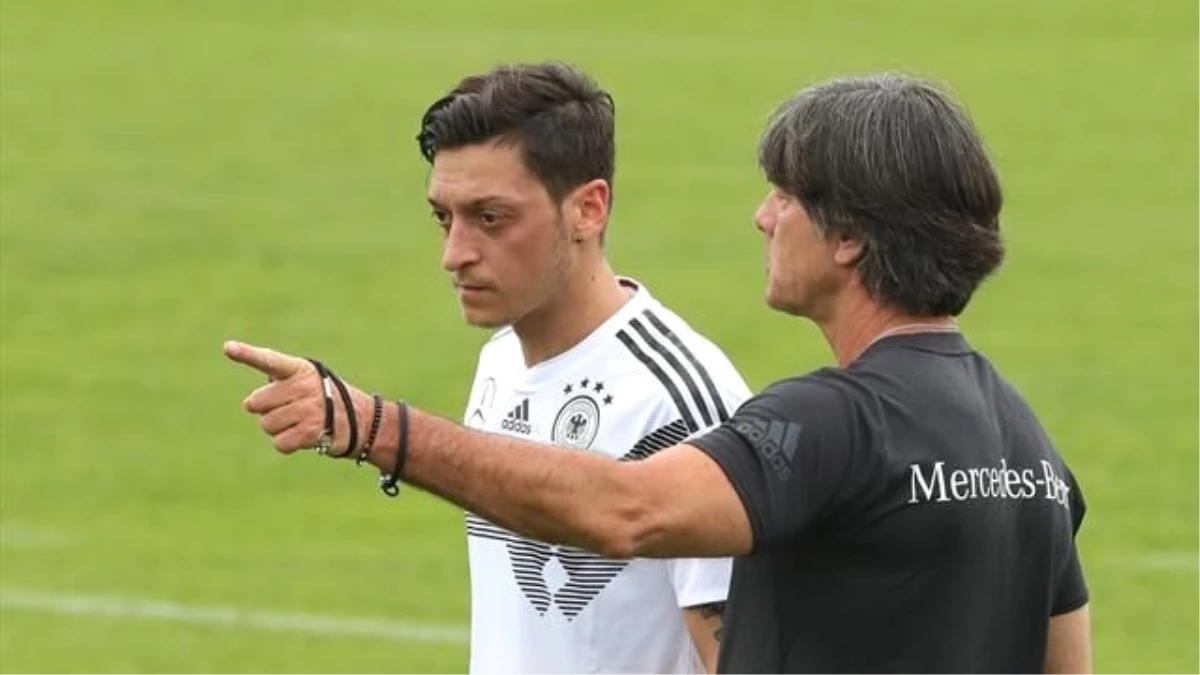 Löw\'den Mesut Özil Açıklaması