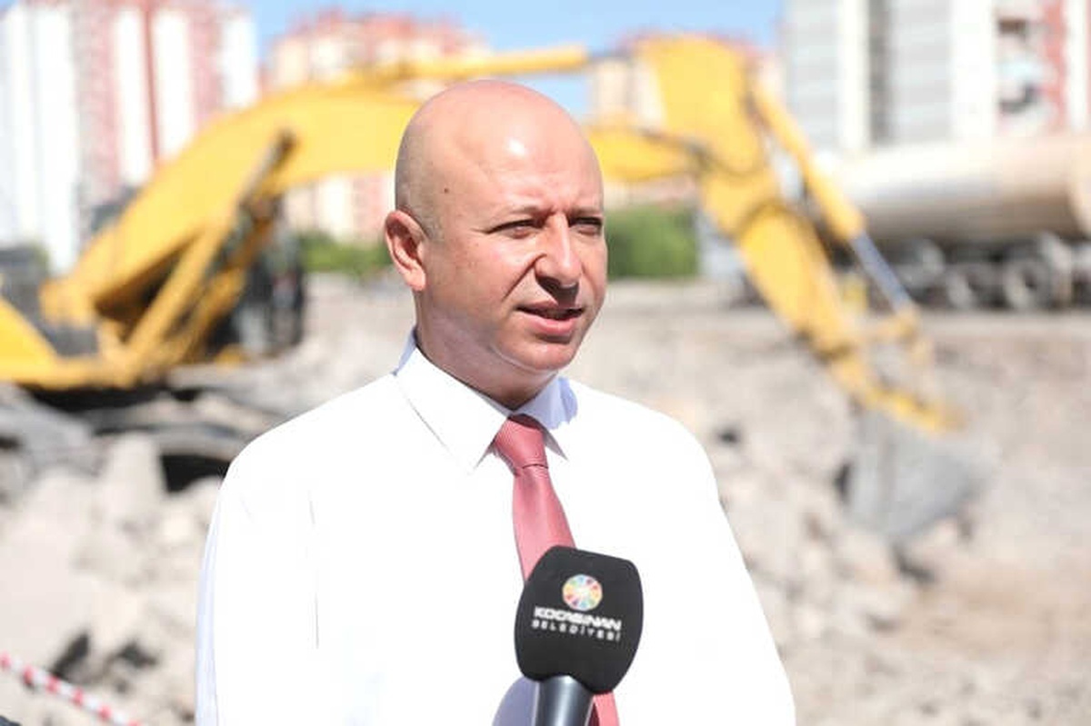 Mevlana Mahallesinde Çevre Düzenleme Çalışmaları Devam Ediyor