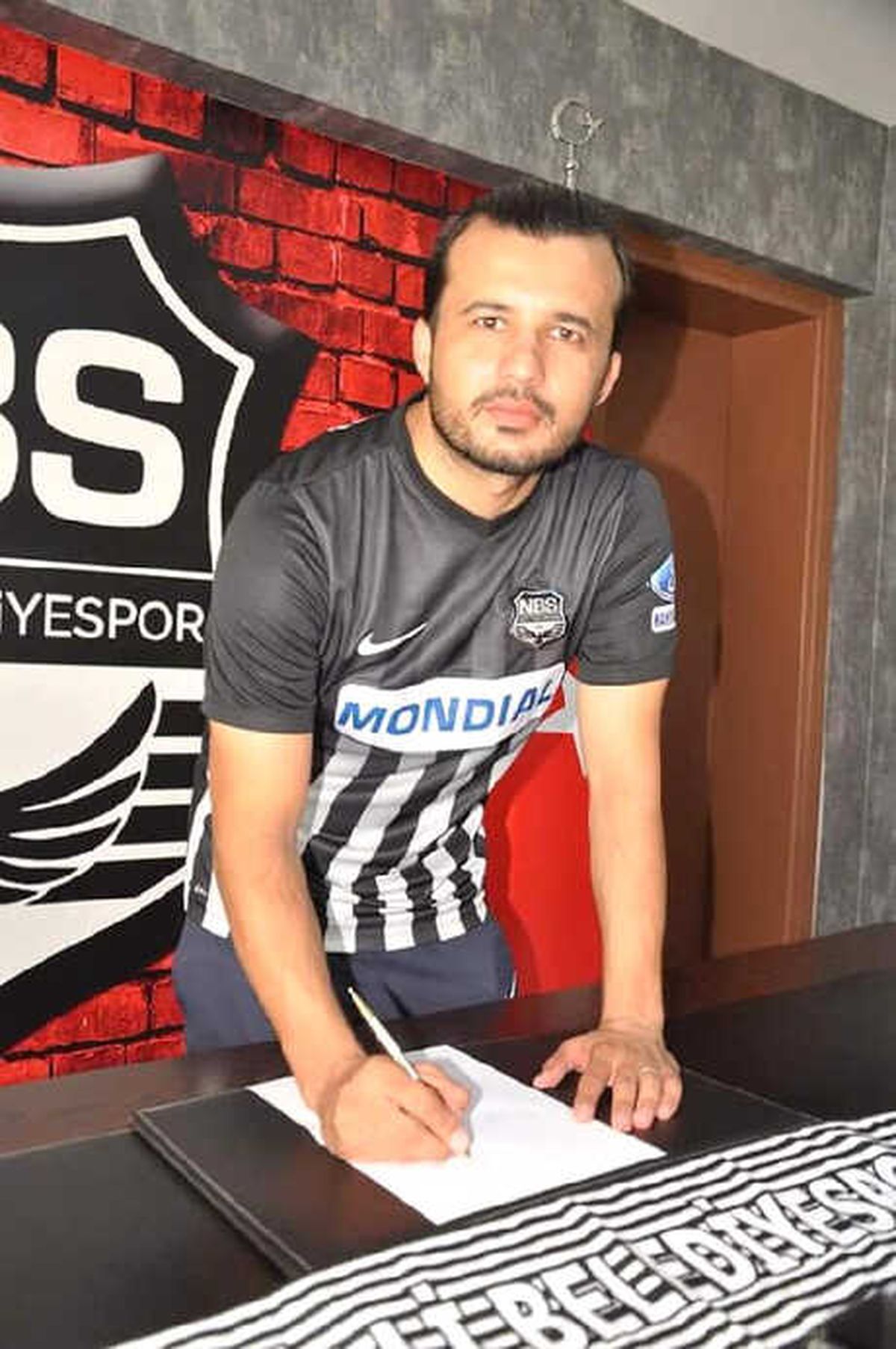 Nazilli Belediyespor\'da İmza Şov