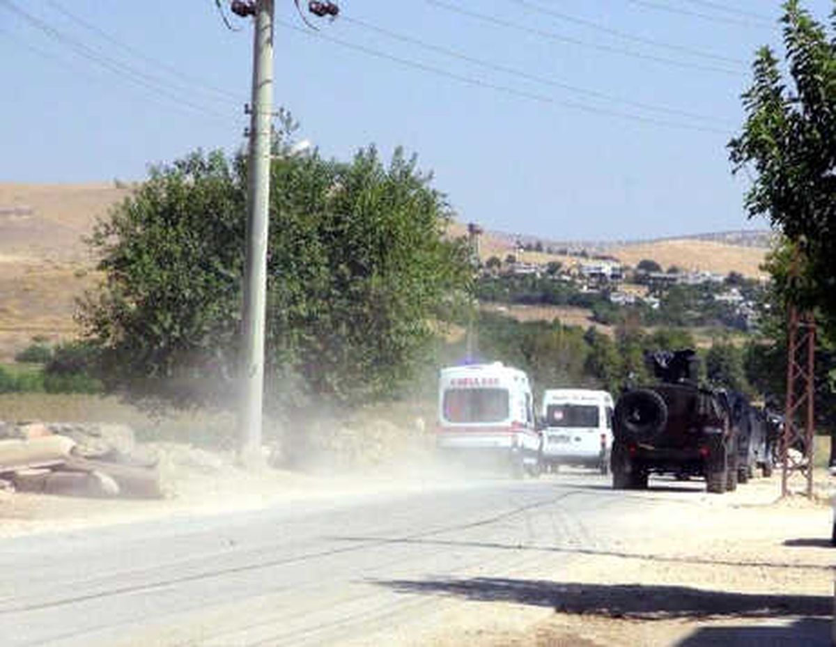 Nusaybin\'de Askeri Aracın Geçişinin Ardından Patlama