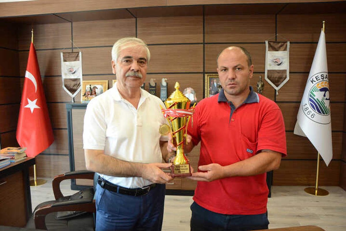 Orhaniye Gençlik Spor\'dan Özcan\'a Teşekkür Ziyareti…