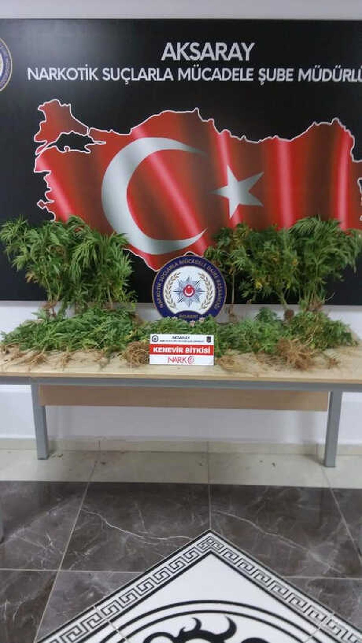 Aksaray\'da Uyuşturucu Operasyonu: 2 Gözaltı