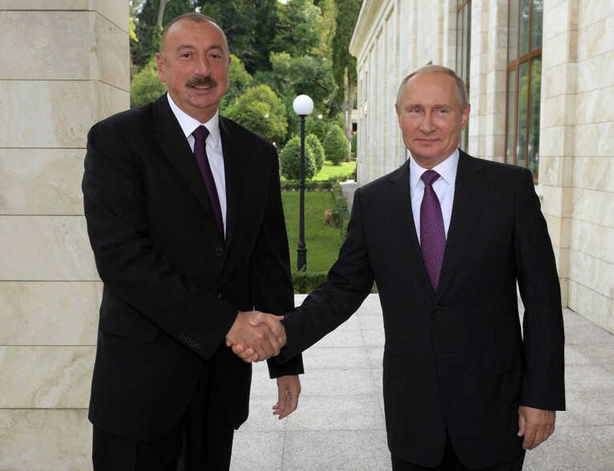Aliyev ile Putin Soçi\'de Görüştü
