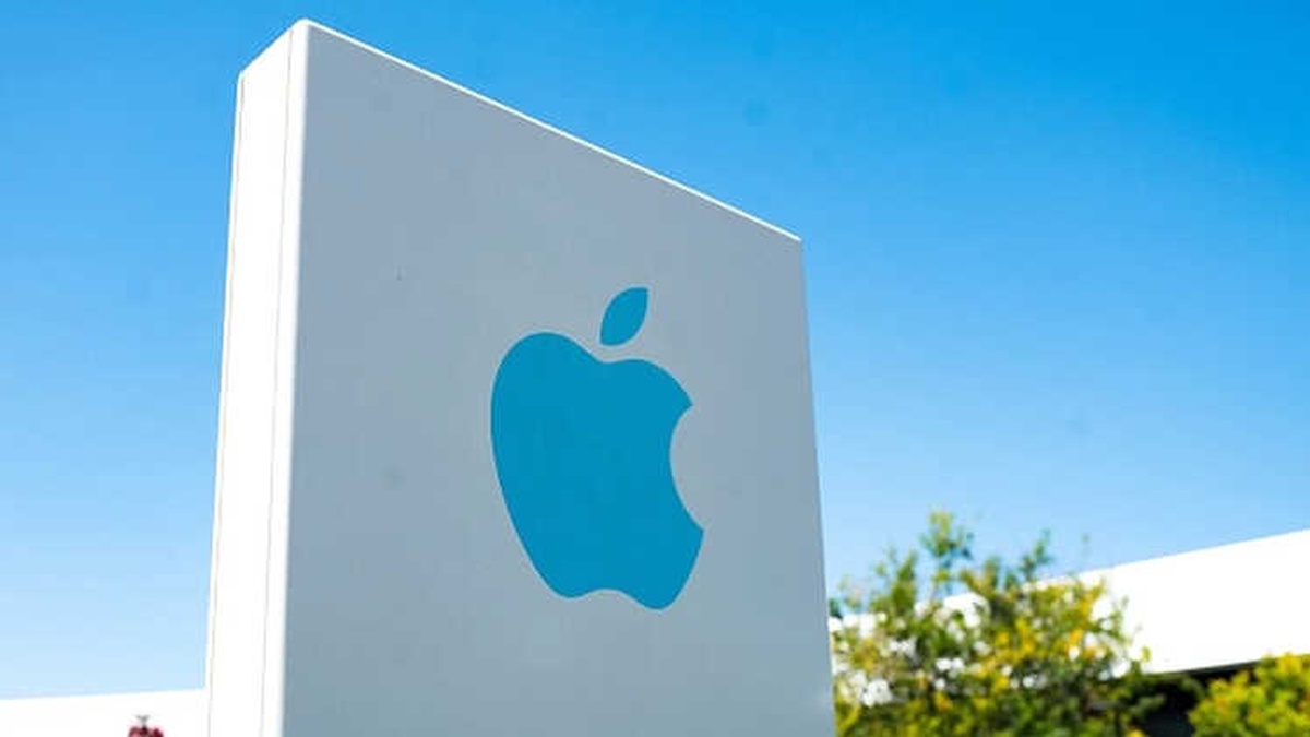 Apple\'ın Sürücüsüz Aracı İlk Kez Kaza Yaptı