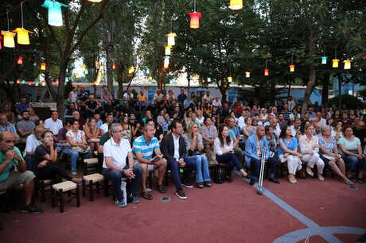 Beylikdüzü\'nde Çardak Altı Sohbetleri Başladı